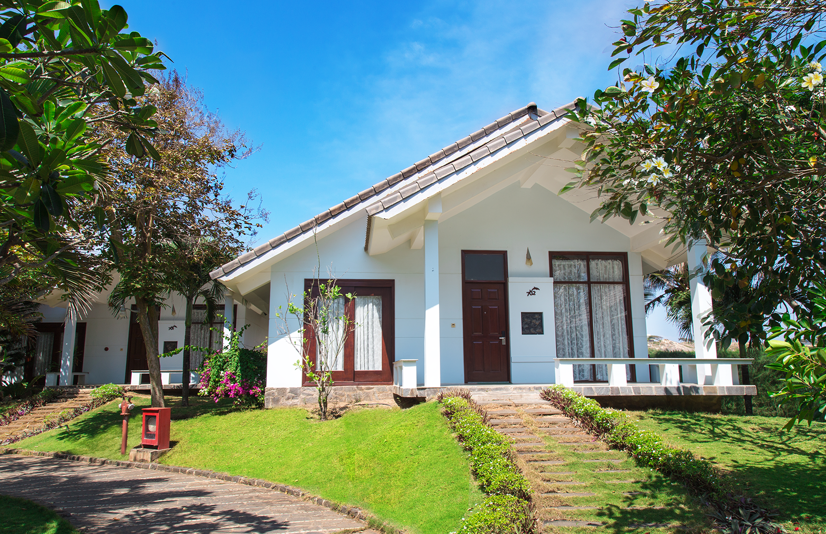 Executive Bungalow Carmelina Beach Resort